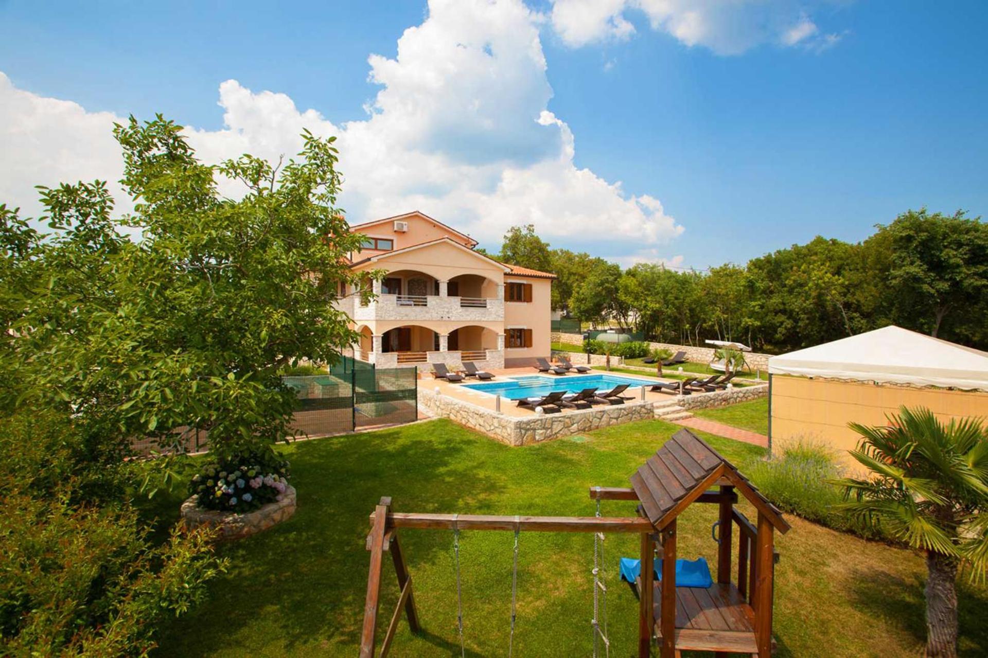 Villa Zora, beautiful modern villa in a village near the sea view 5