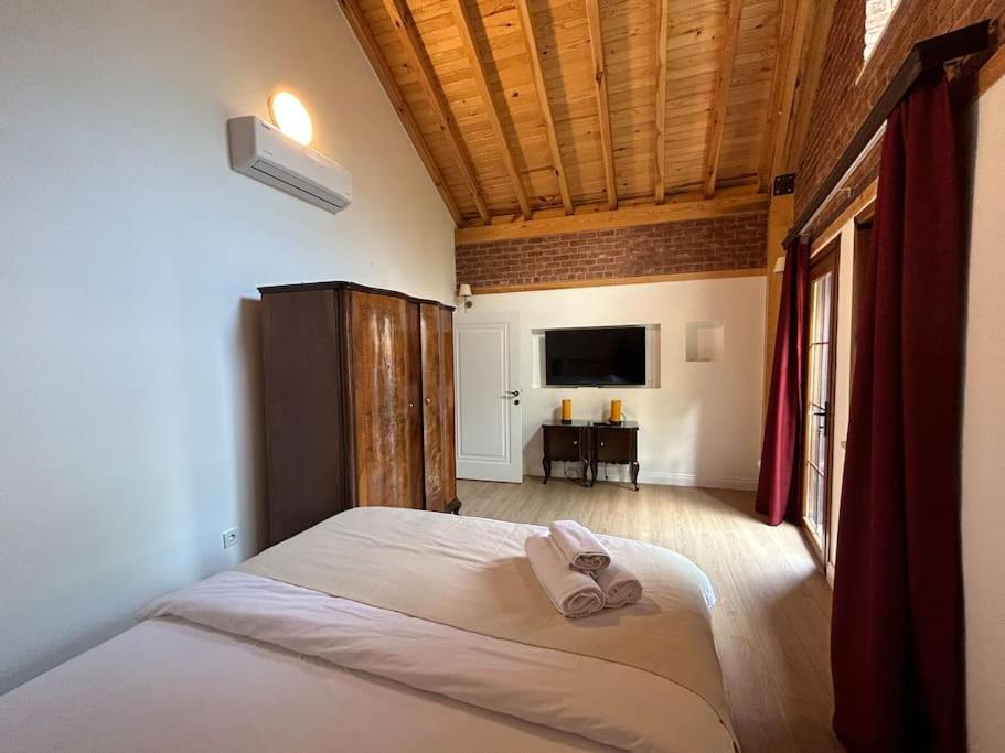 Villa Arancia Istanbul - Garden, BBQ, Sauna & Turkish Bath by the Tram in Fatih