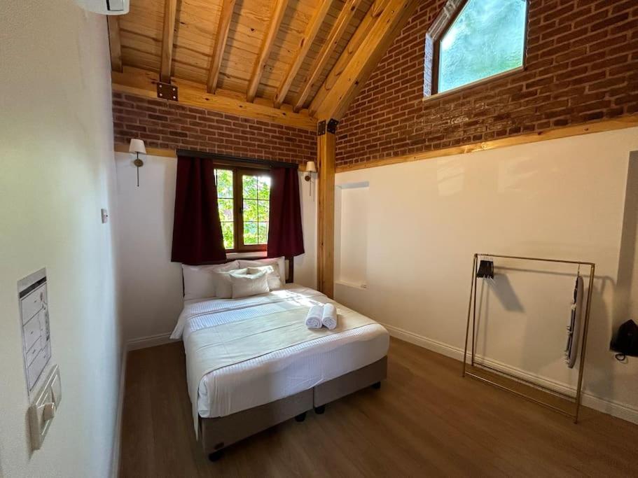 Villa Arancia Istanbul - Garden, BBQ, Sauna & Turkish Bath by the Tram in Fatih