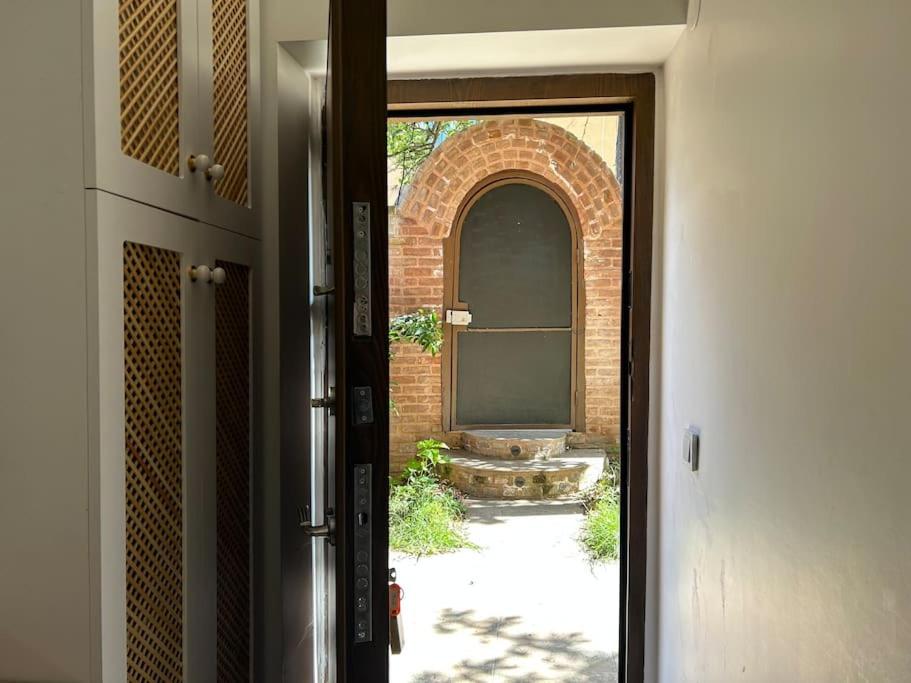 Villa Arancia Istanbul - Garden, BBQ, Sauna & Turkish Bath by the Tram in Fatih