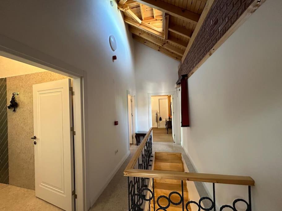 Villa Arancia Istanbul - Garden, BBQ, Sauna & Turkish Bath by the Tram in Fatih