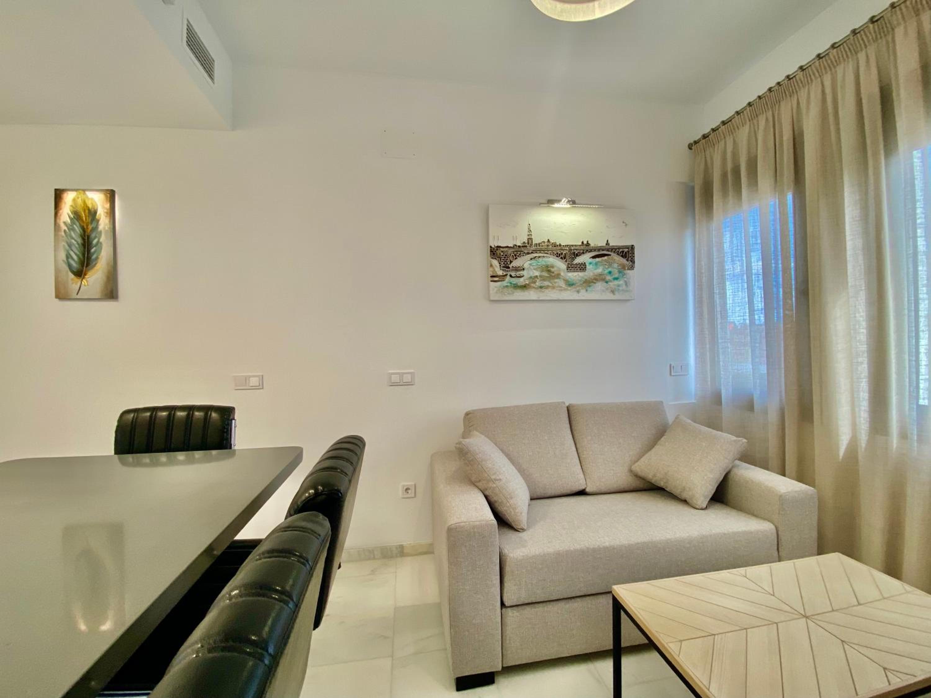 APARTAMENTOS FIBES GARDEN SEVILLA