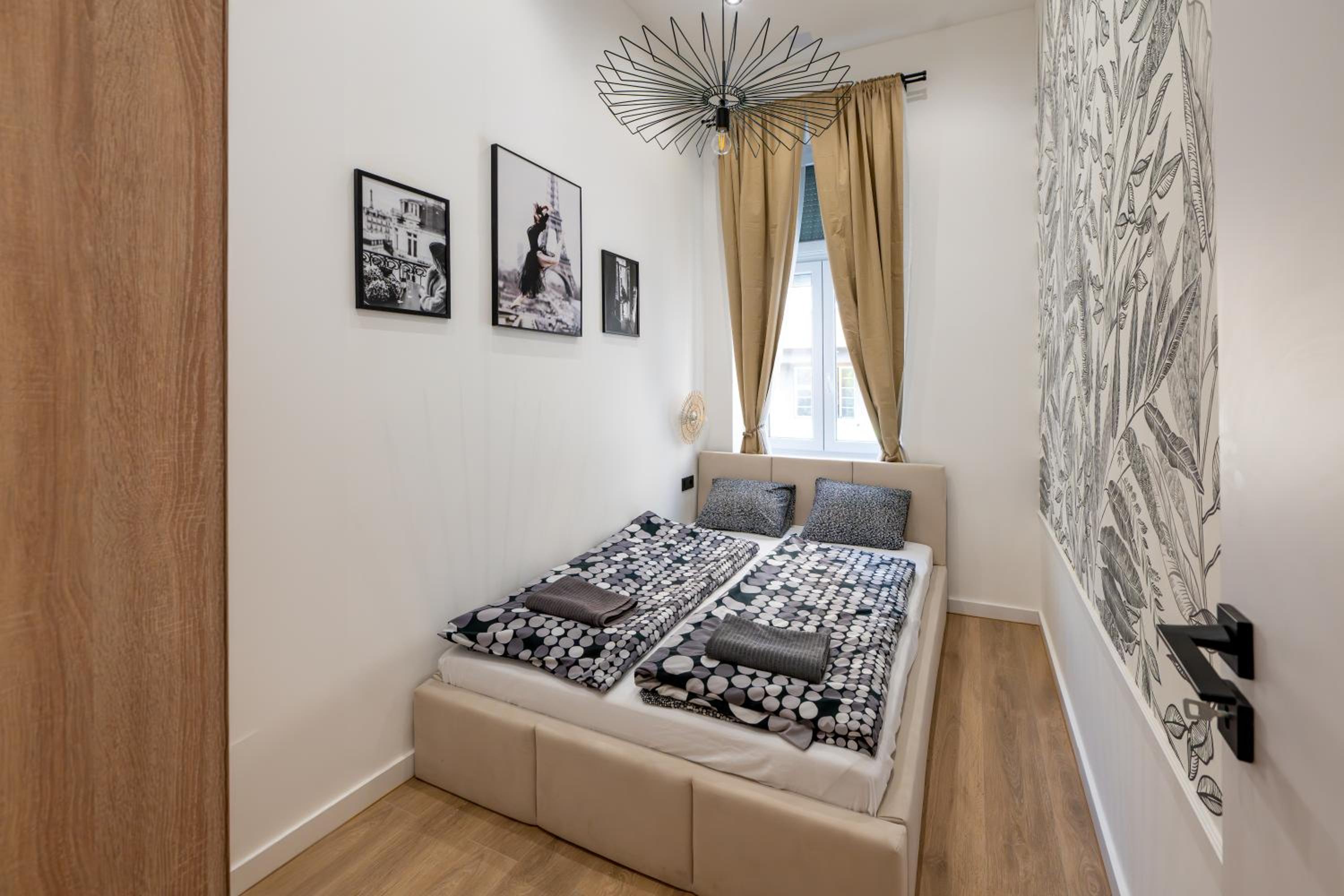 Wesselényi-W31-Modern 3 Bedroom Suite view 5