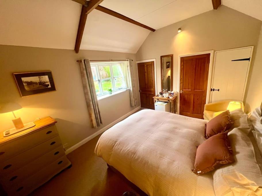 King Room at Machrimore view 3