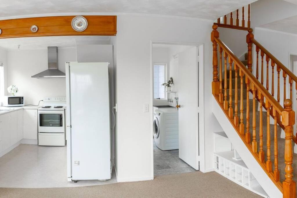 Big sale in winter three bedrooms two bathrooms in karori