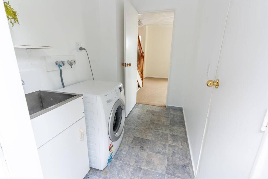 Big sale in winter three bedrooms two bathrooms in karori