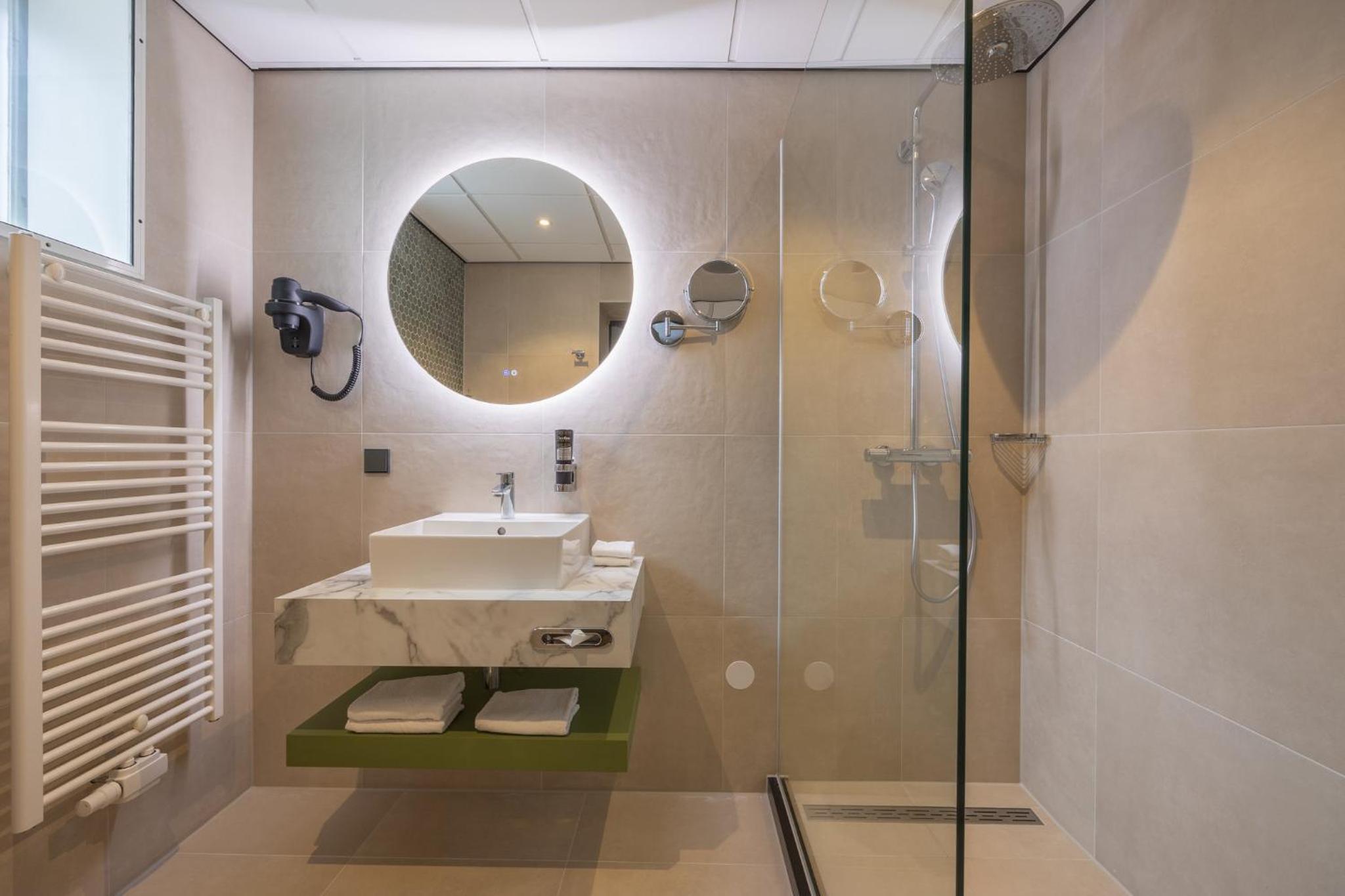 Breda Vacations - Leonardo Hotel Breda City Center - Property Image 2