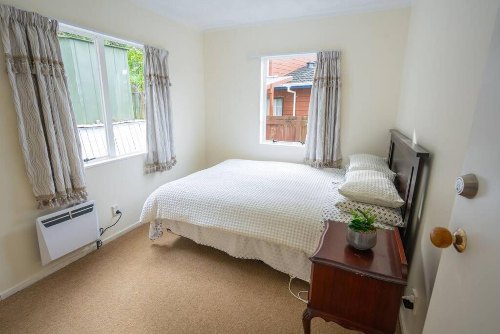 Big sale in winter three bedrooms two bathrooms in karori