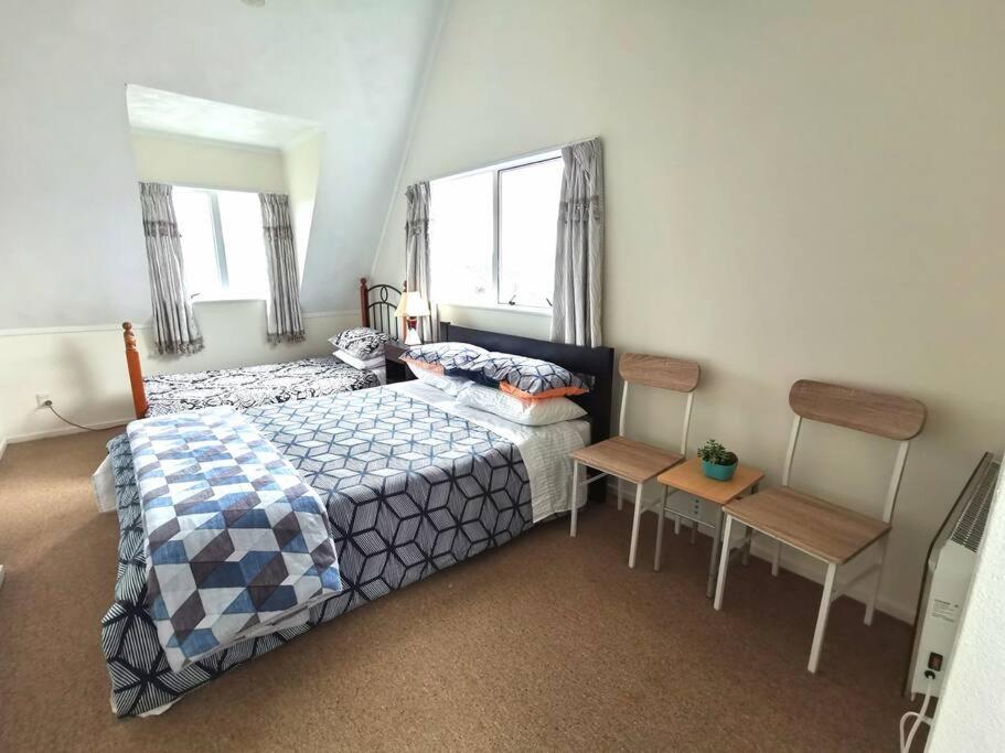 Big sale in winter three bedrooms two bathrooms in karori