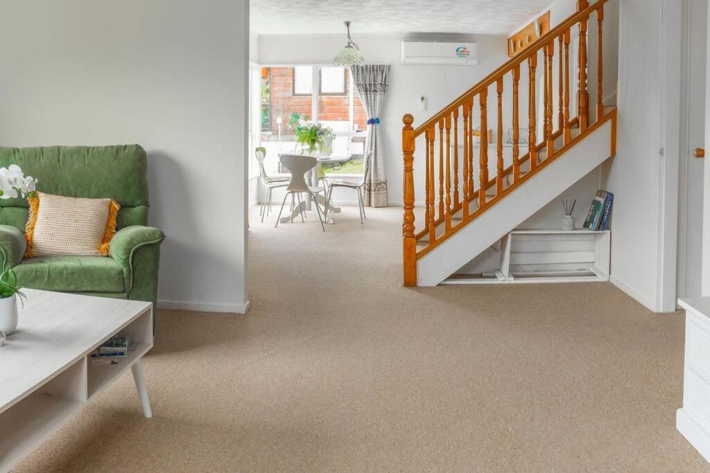 Big sale in winter three bedrooms two bathrooms in karori
