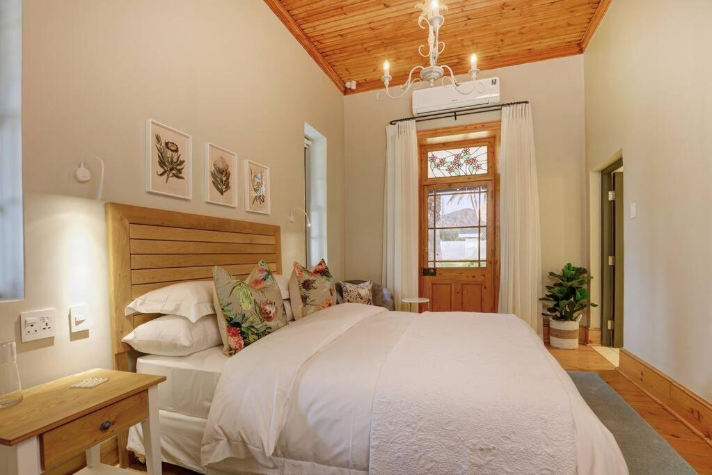 Almond Valley Manor House view 4