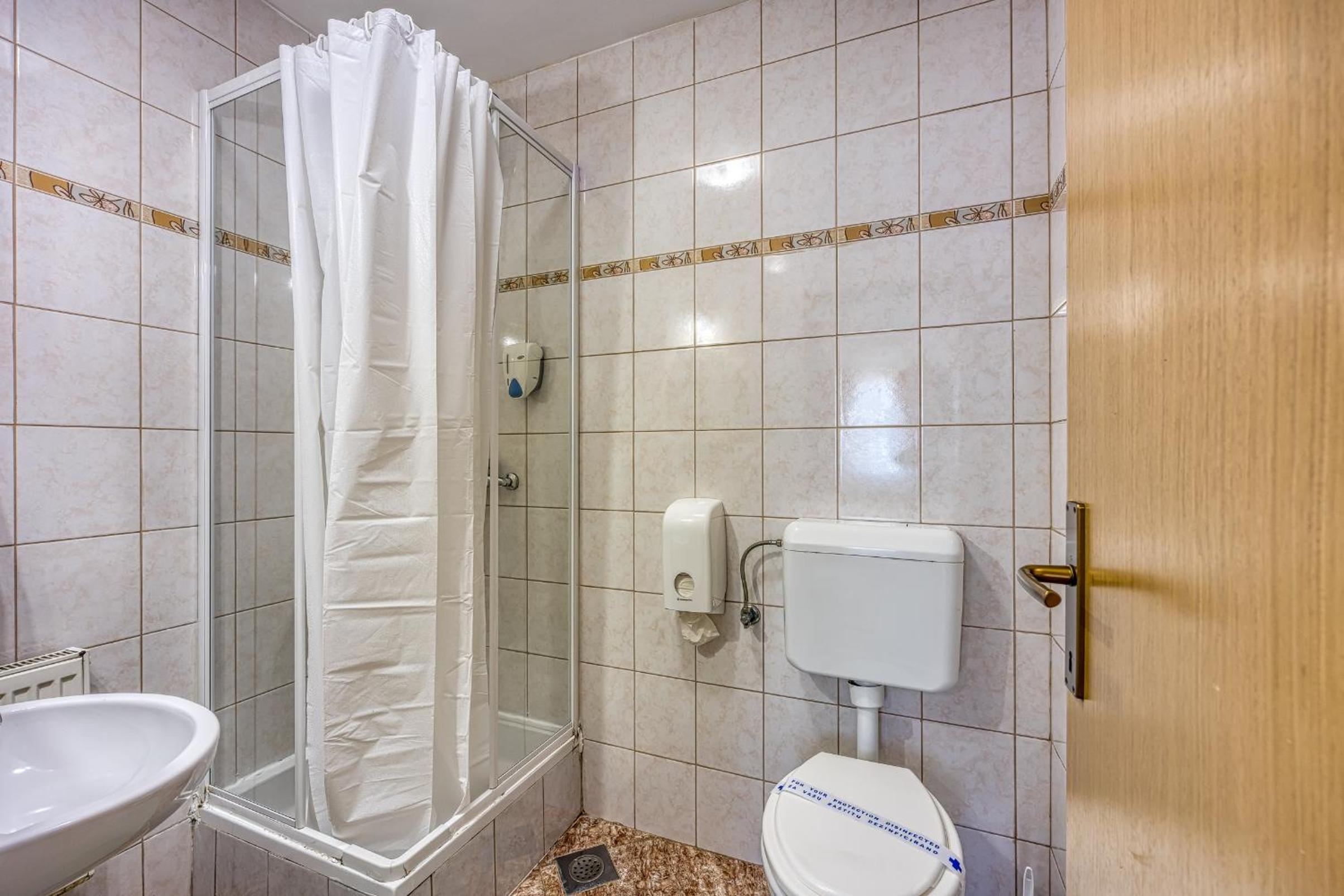 Rooms Centar view 3