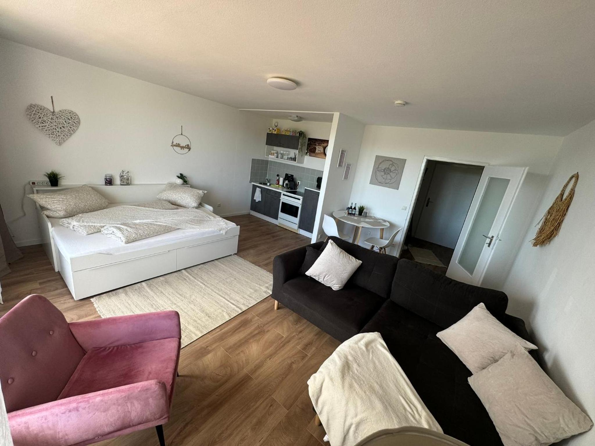 1 Zimmer Wohnung mit Balkon und Kuche - Property Image 2