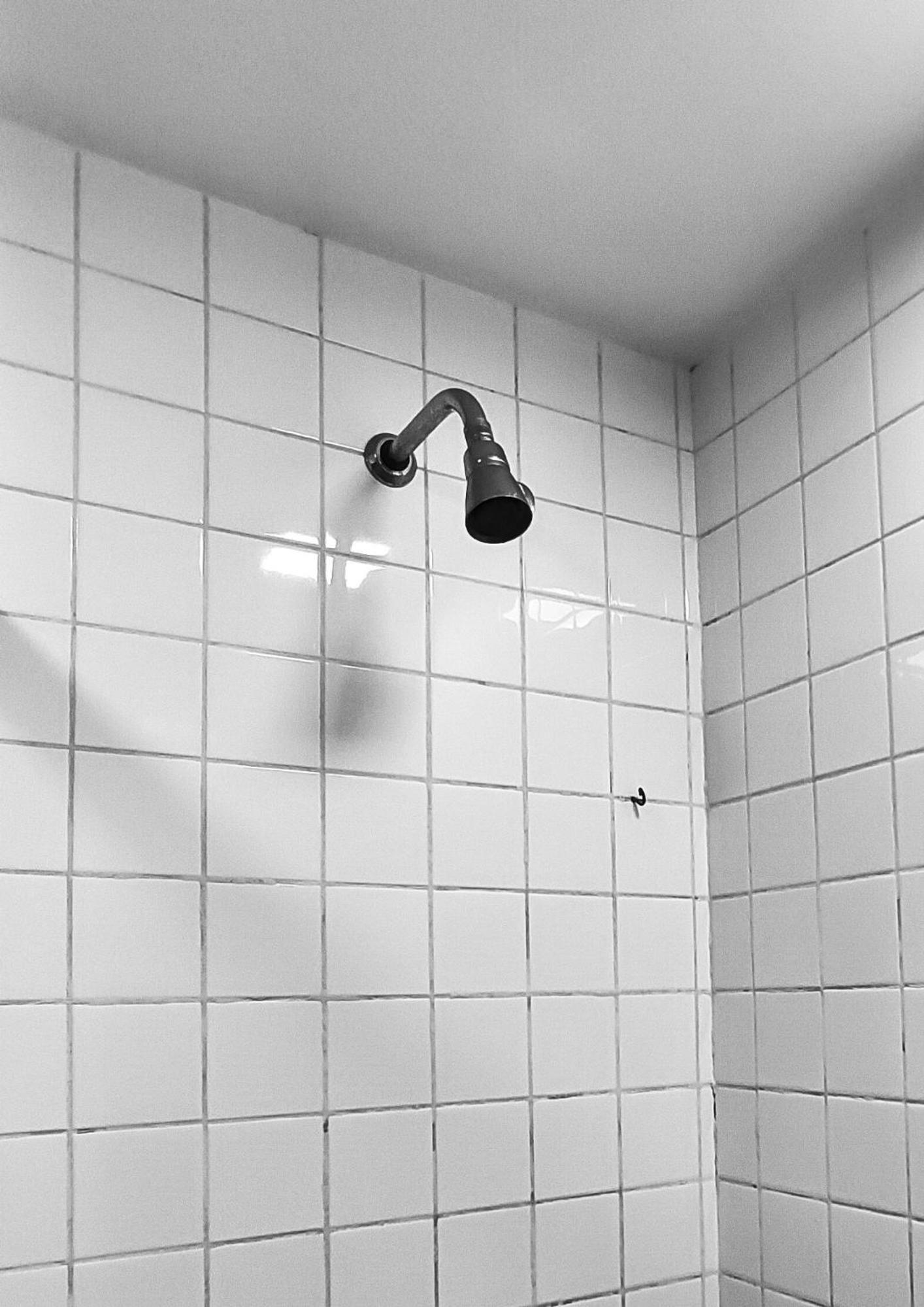 Flat Completo com cozinha no Melhor da Pituba, WIFI, Ar, Netflix, EDF Frente Mar, Piscina