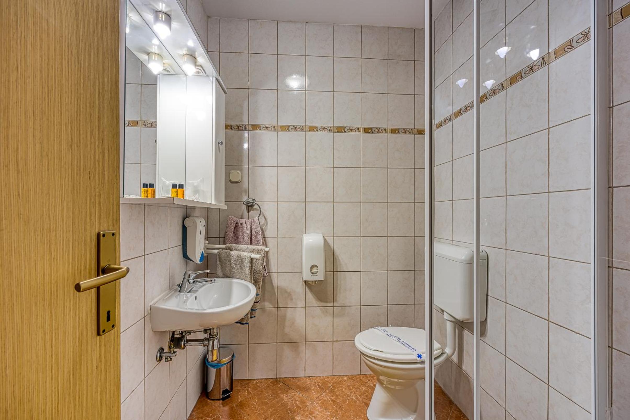 Rooms Centar view 4