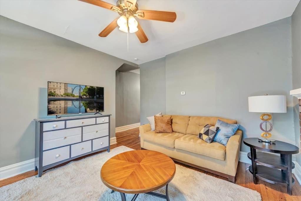 Ofallon Vacations - Historic First Floor Unit in Shaw Community STL 1E - Property Image 1