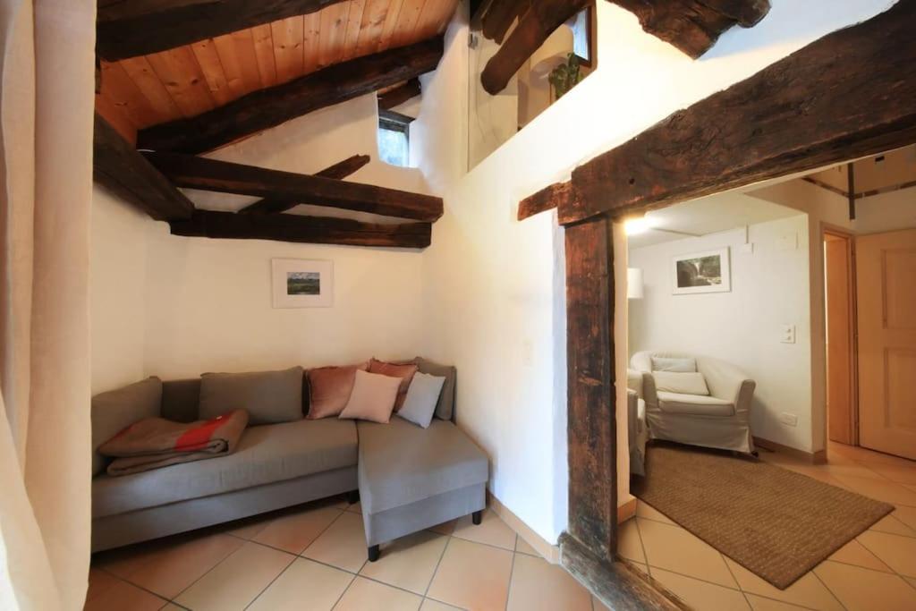 Charming Retreat- 100-Year-Old Stone Rustico