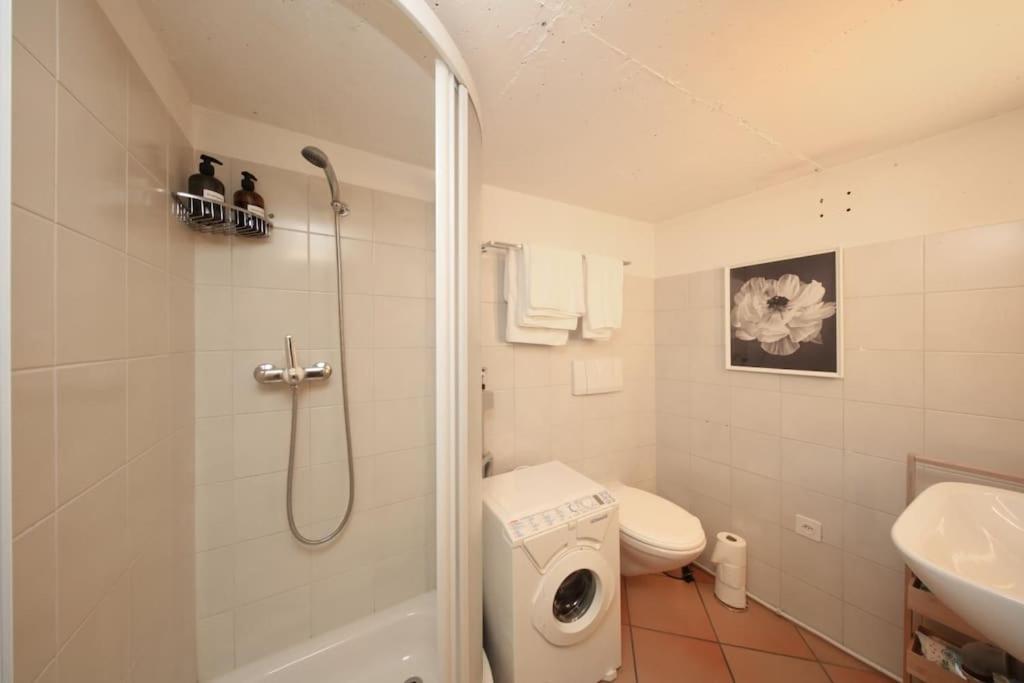 Charming Retreat- 100-Year-Old Stone Rustico