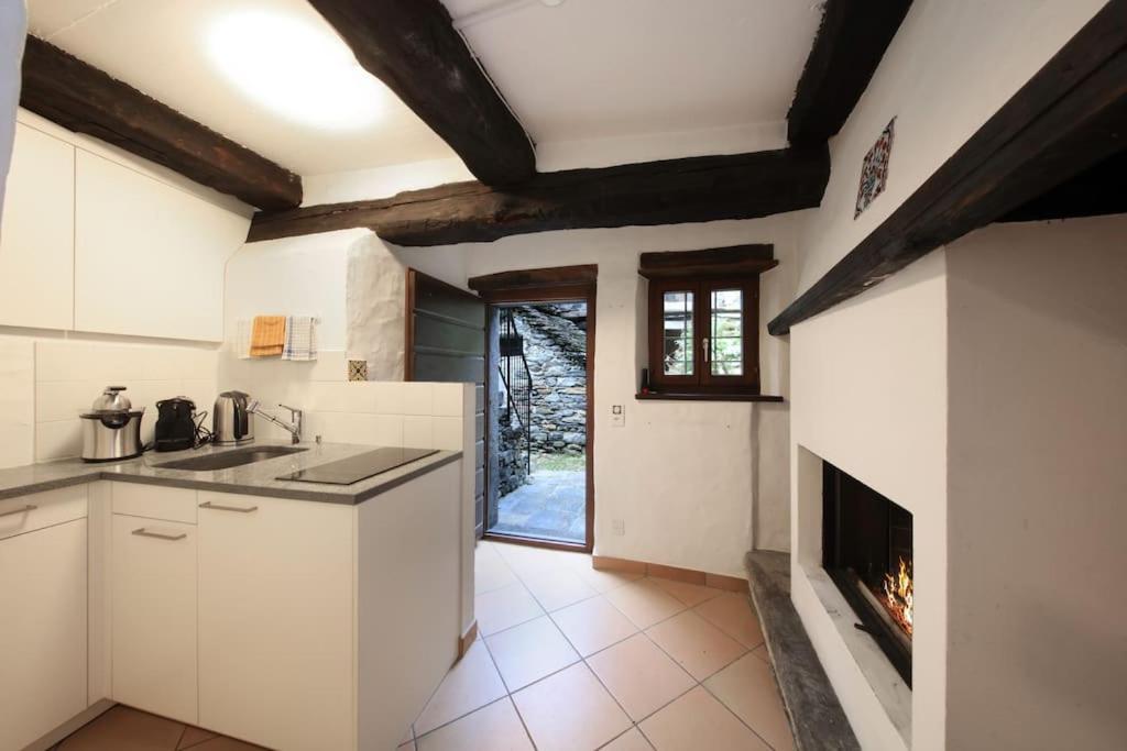 Charming Retreat- 100-Year-Old Stone Rustico