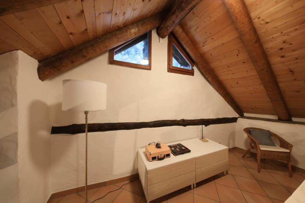 Charming Retreat- 100-Year-Old Stone Rustico