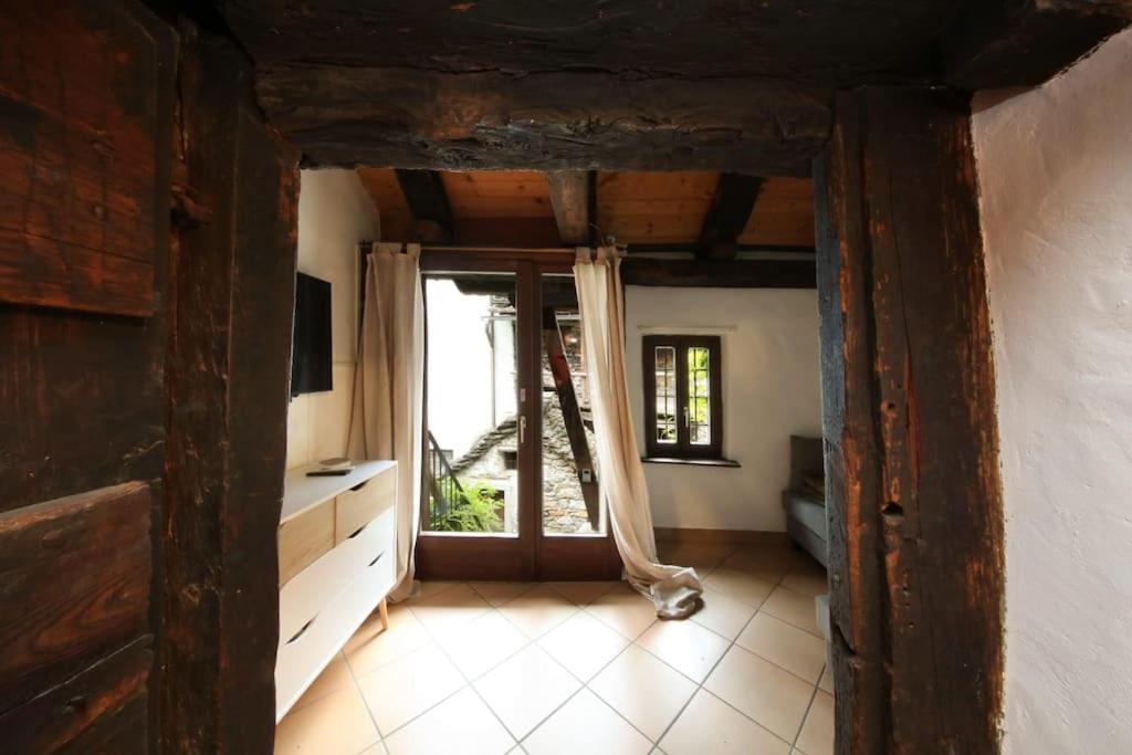 Charming Retreat- 100-Year-Old Stone Rustico