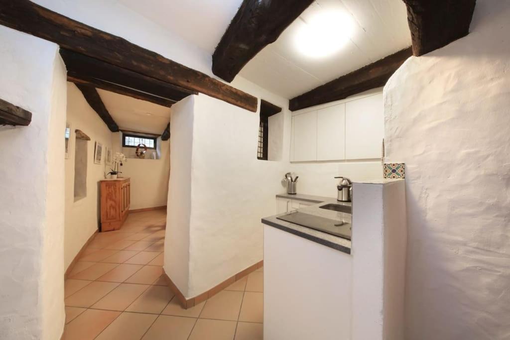 Charming Retreat- 100-Year-Old Stone Rustico