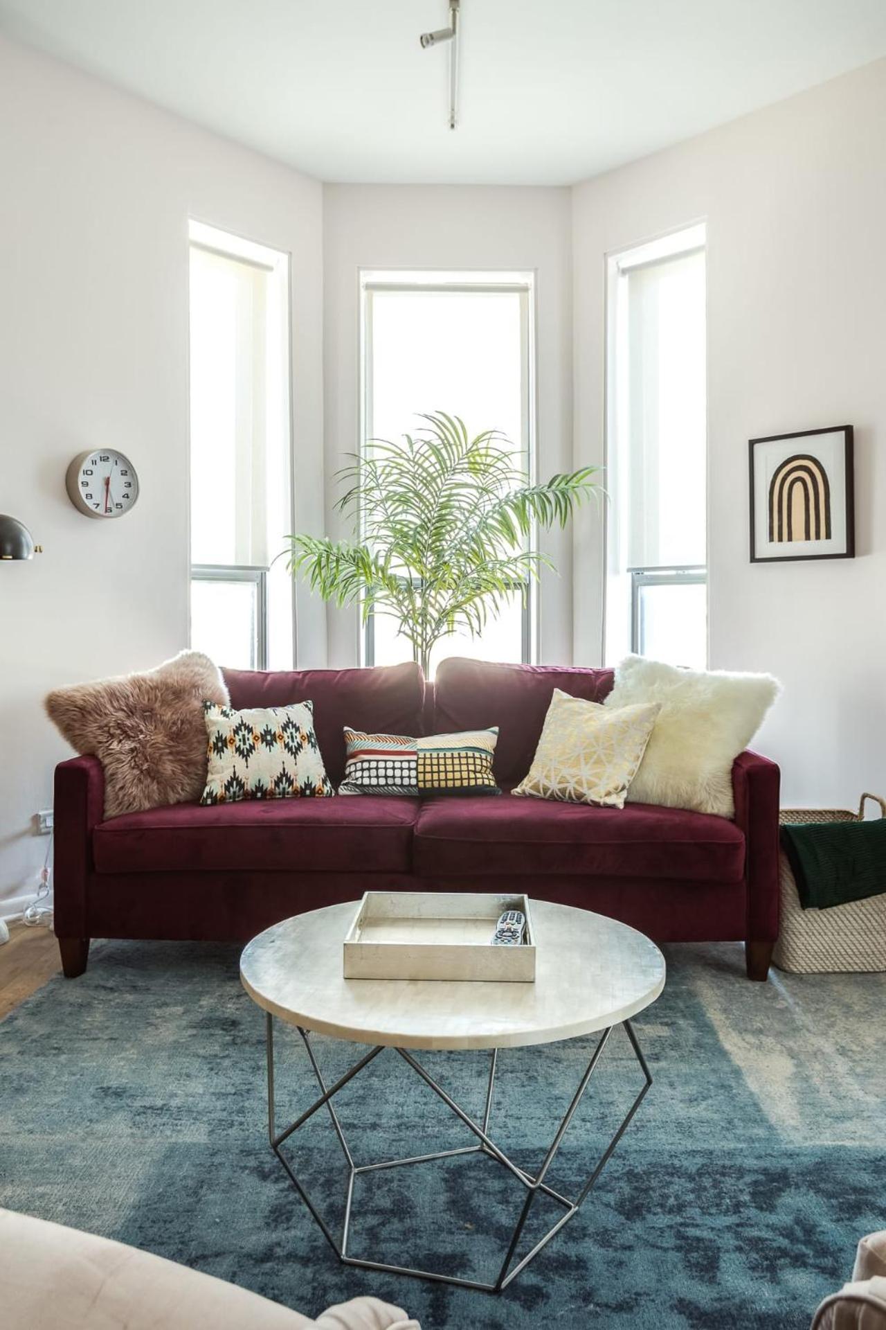 Beautifully Remodeled Second Floor Flat in River North - 2N view 3