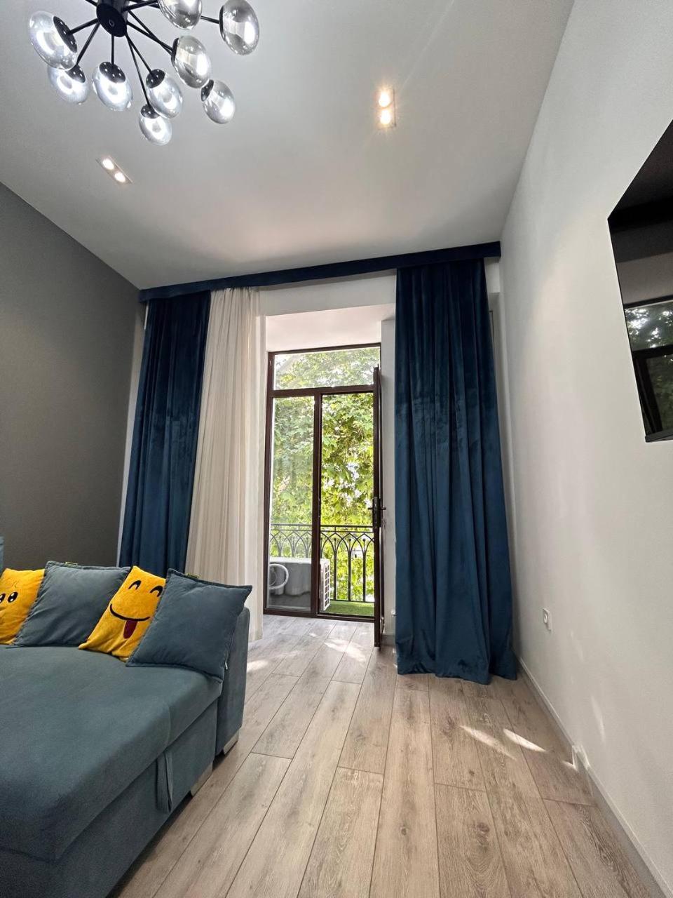 Deluxe Apartments