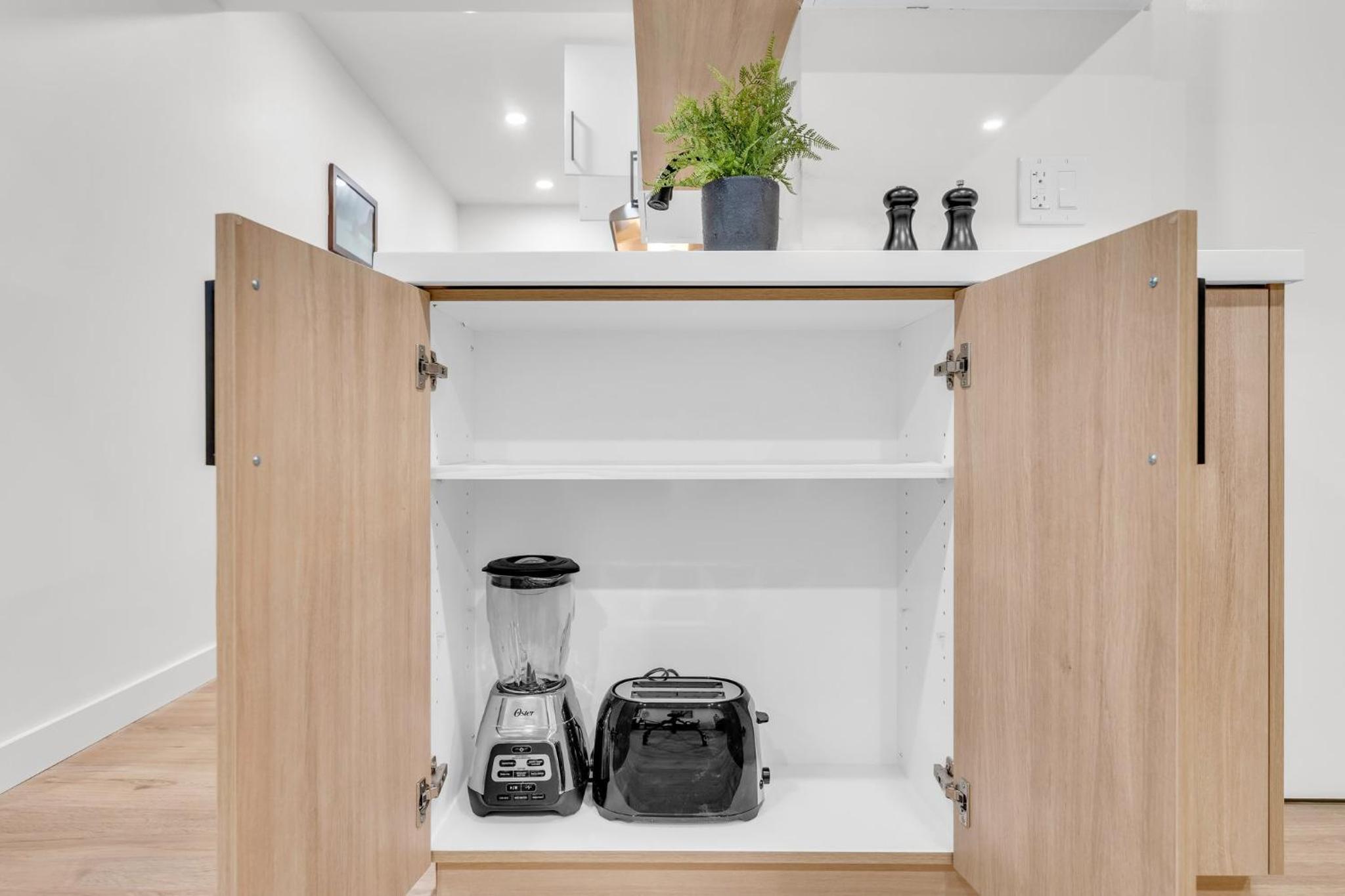 Bright 2-Bedroom Apartment
