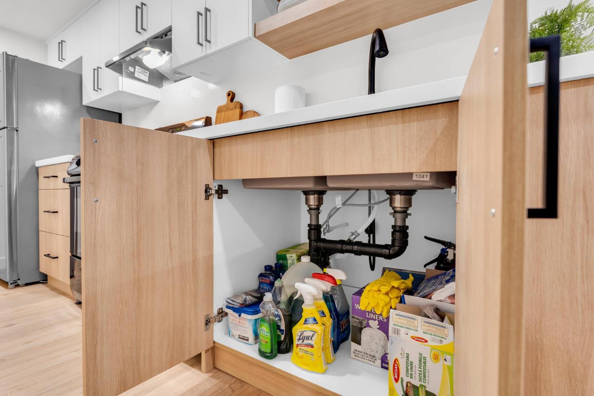 Bright 2-Bedroom Apartment