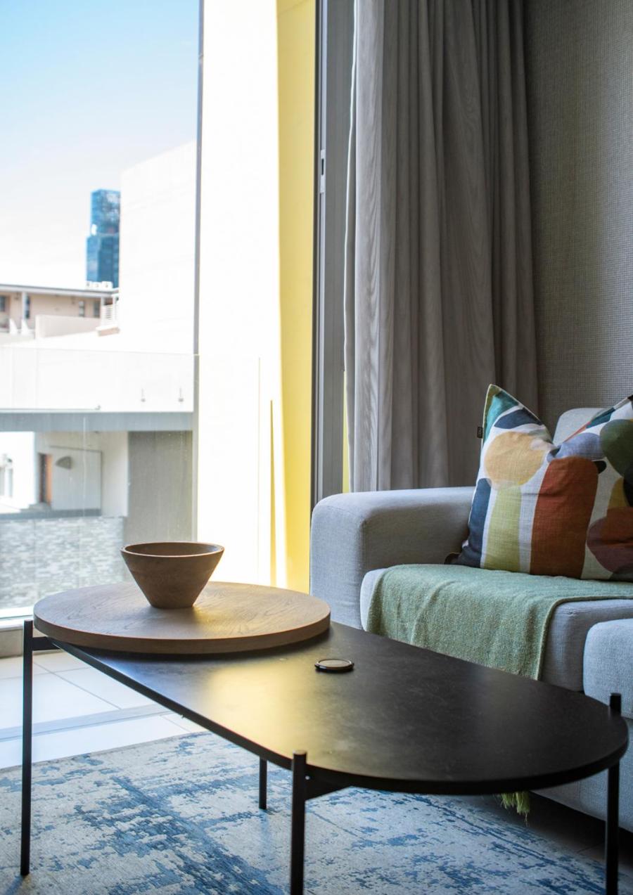 Sophisticated City Escape - Luxury De Waterkant Stay