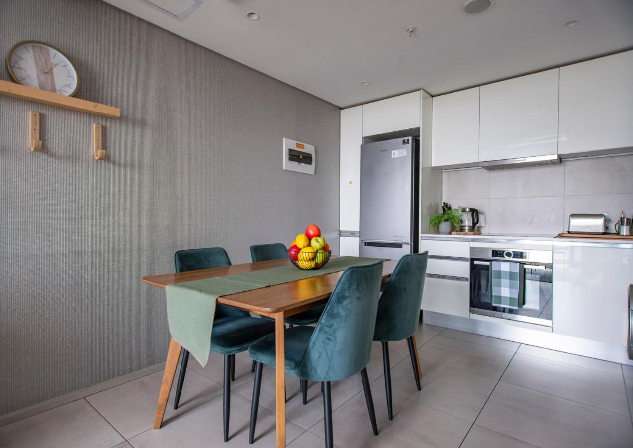 Sophisticated City Escape - Luxury De Waterkant Stay