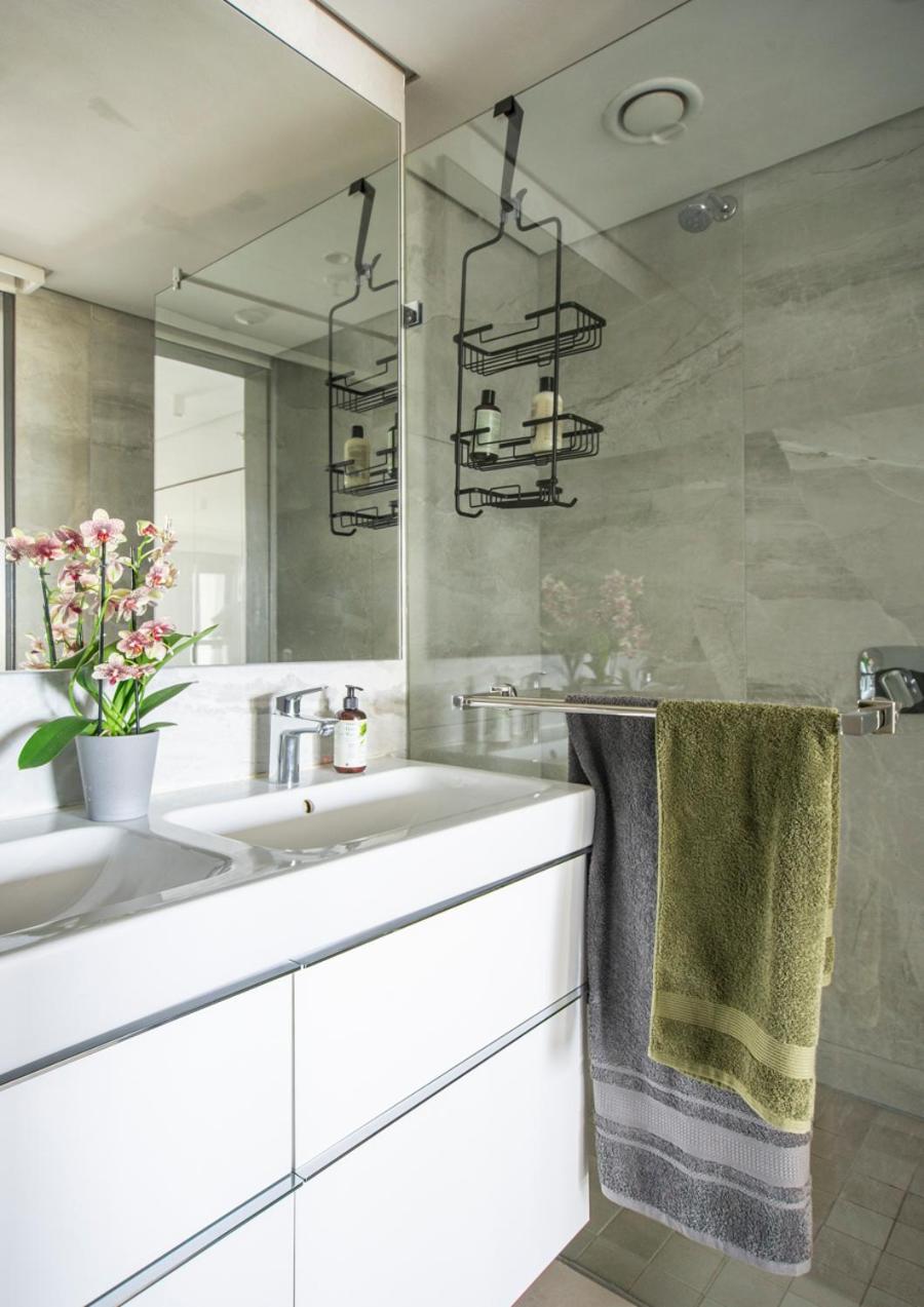 Sophisticated City Escape - Luxury De Waterkant Stay