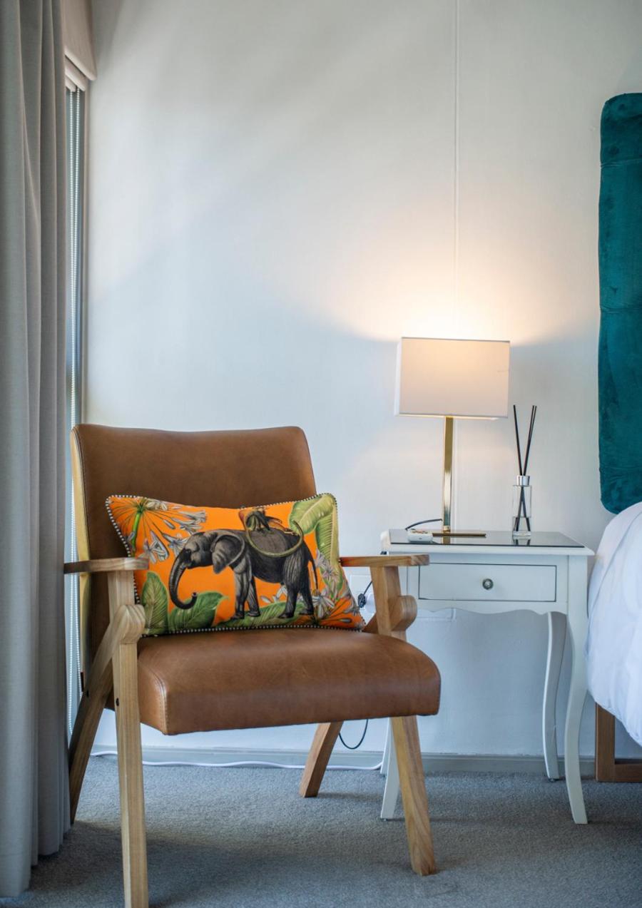 Sophisticated City Escape - Luxury De Waterkant Stay