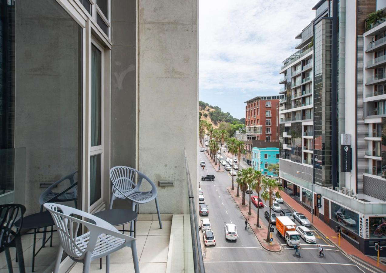 Sophisticated City Escape - Luxury De Waterkant Stay