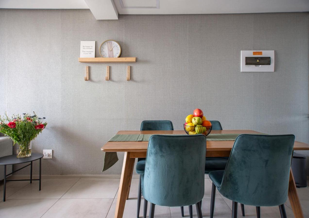 Sophisticated City Escape - Luxury De Waterkant Stay