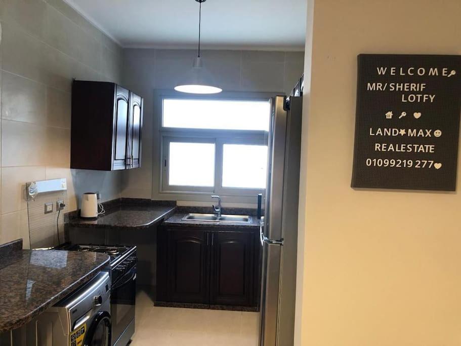 Sunny Bright 1BR in Palm Hills