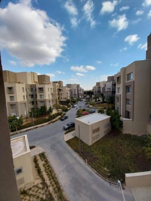 Sunny Bright 1BR in Palm Hills