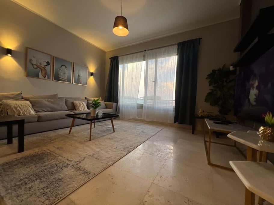 Sunny Bright 1BR in Palm Hills