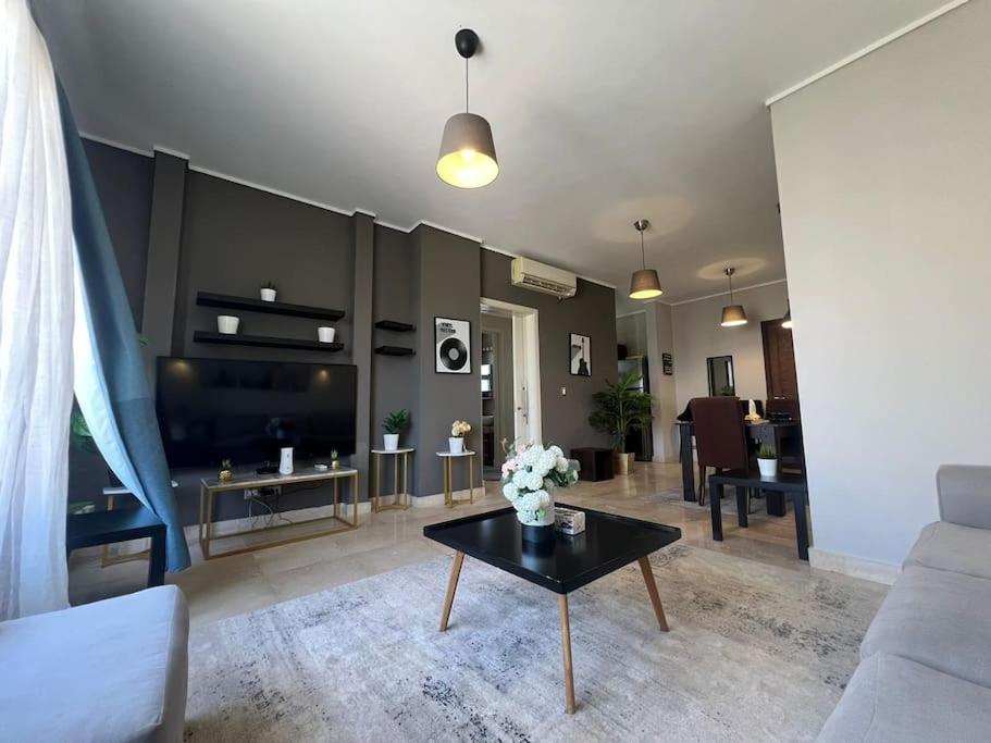 Sunny Bright 1BR in Palm Hills