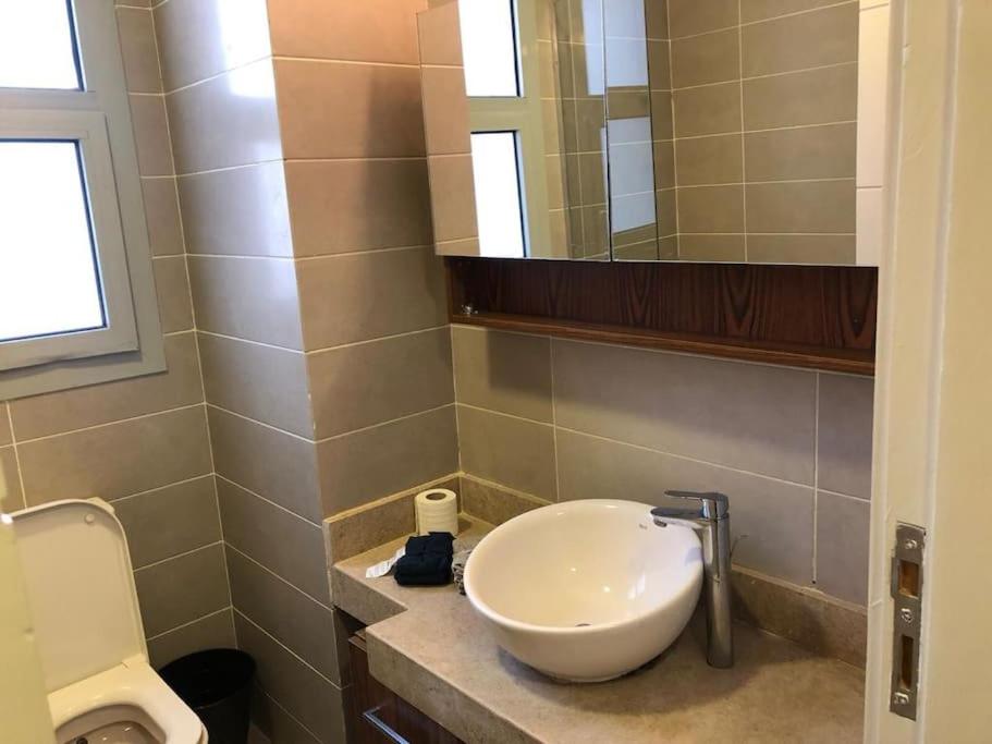 Sunny Bright 1BR in Palm Hills