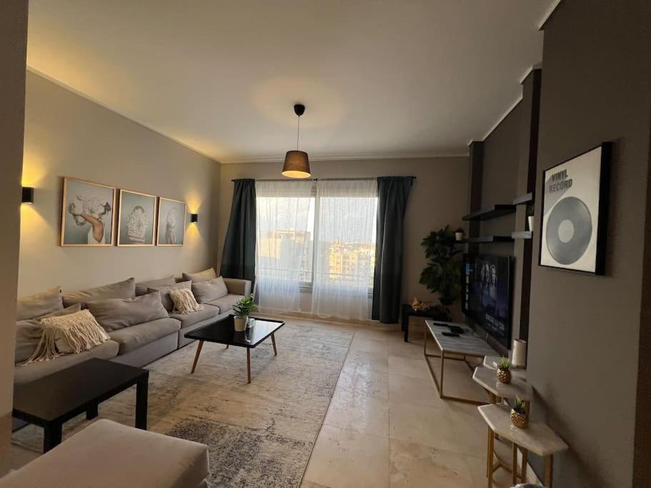 Sunny Bright 1BR in Palm Hills
