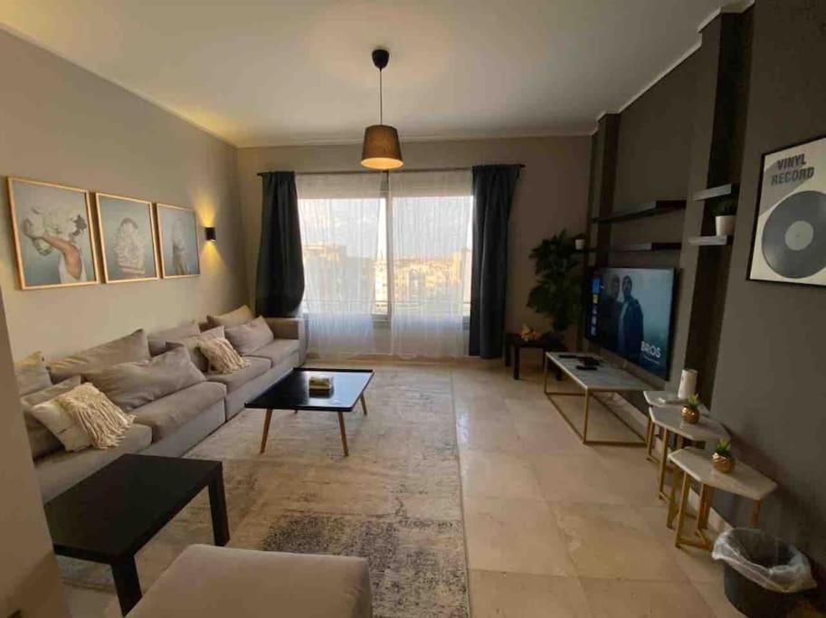 Sunny Bright 1BR in Palm Hills