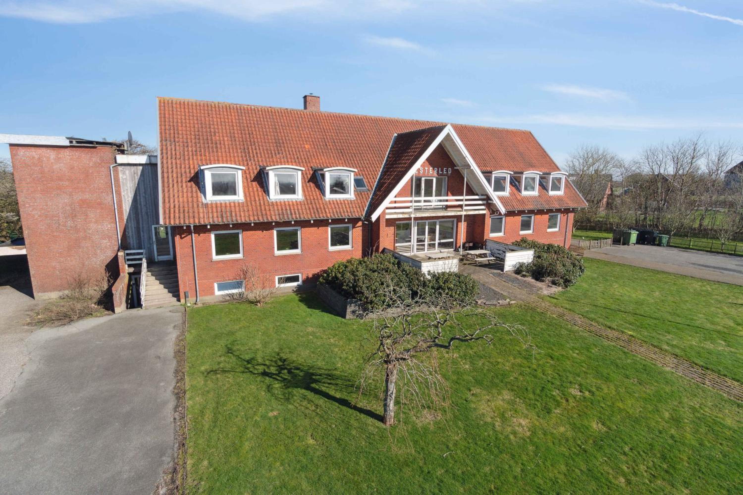 House For 40 People Near Thy view 3