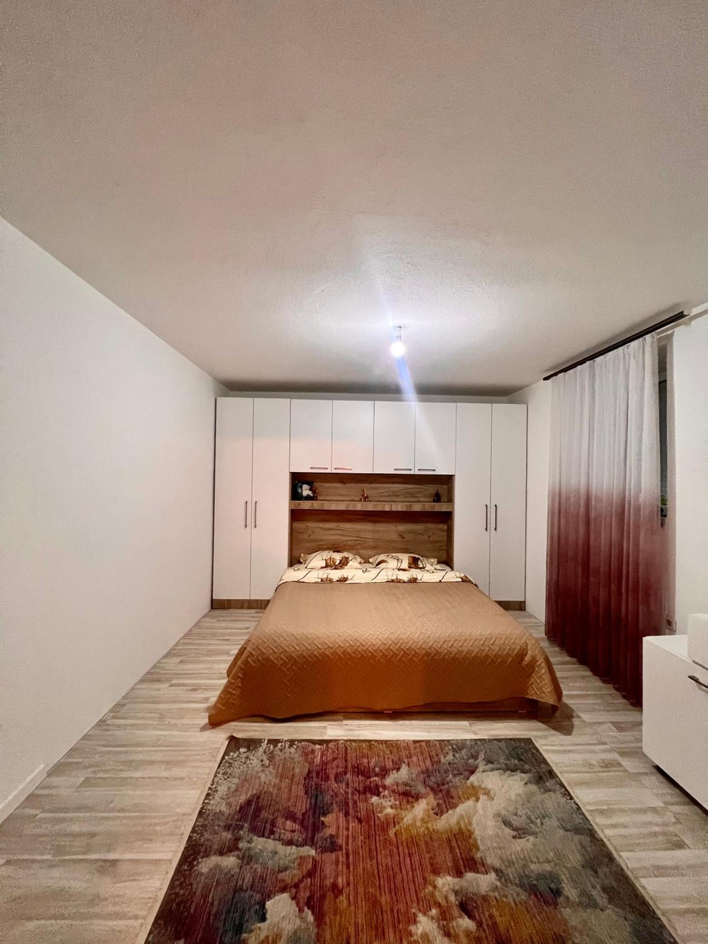 July Apartment, photo 11