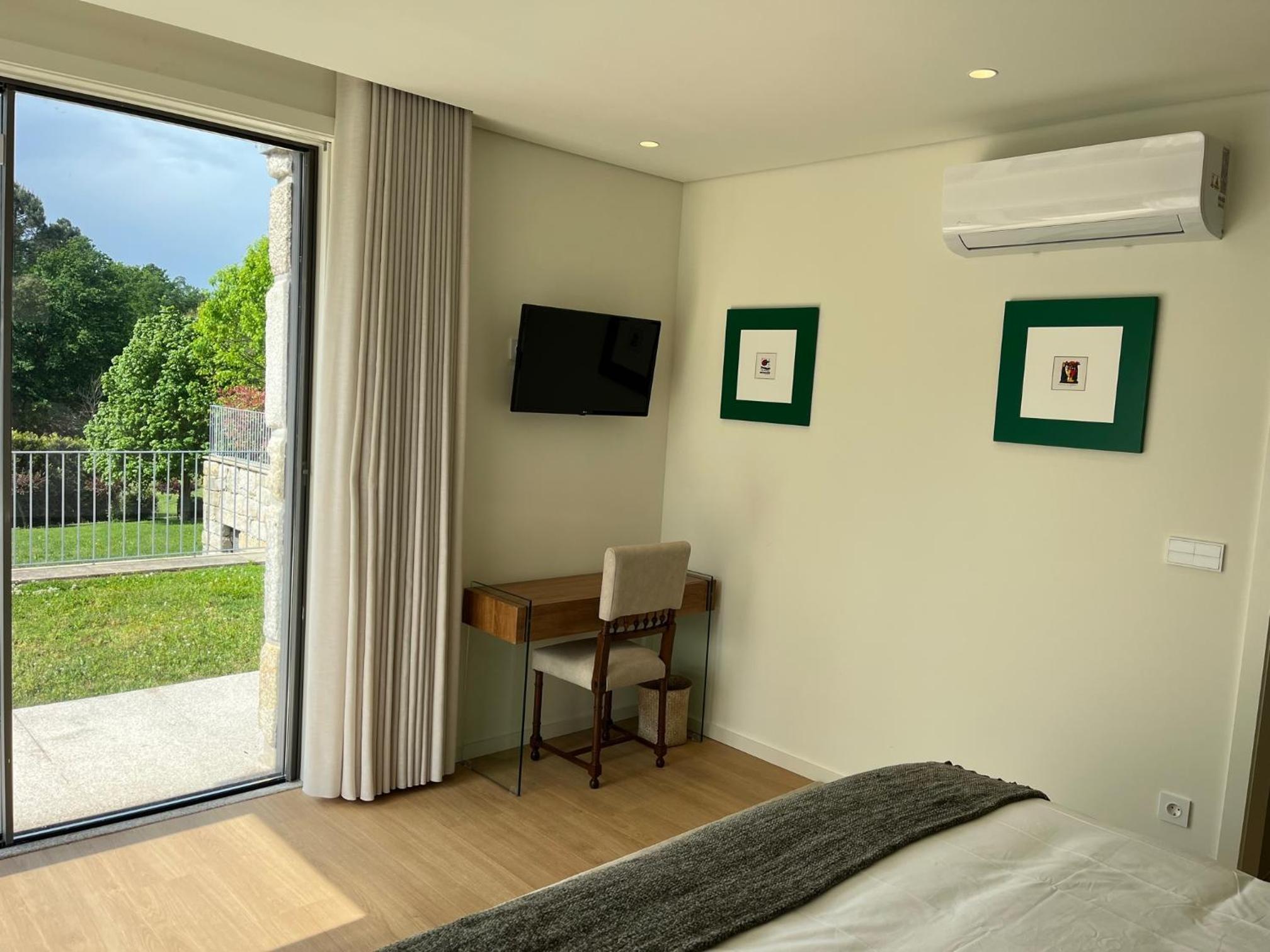 PORTO - Penafiel - QUINTA DE SANTIAGO COUNTRY HOUSE, photo 29