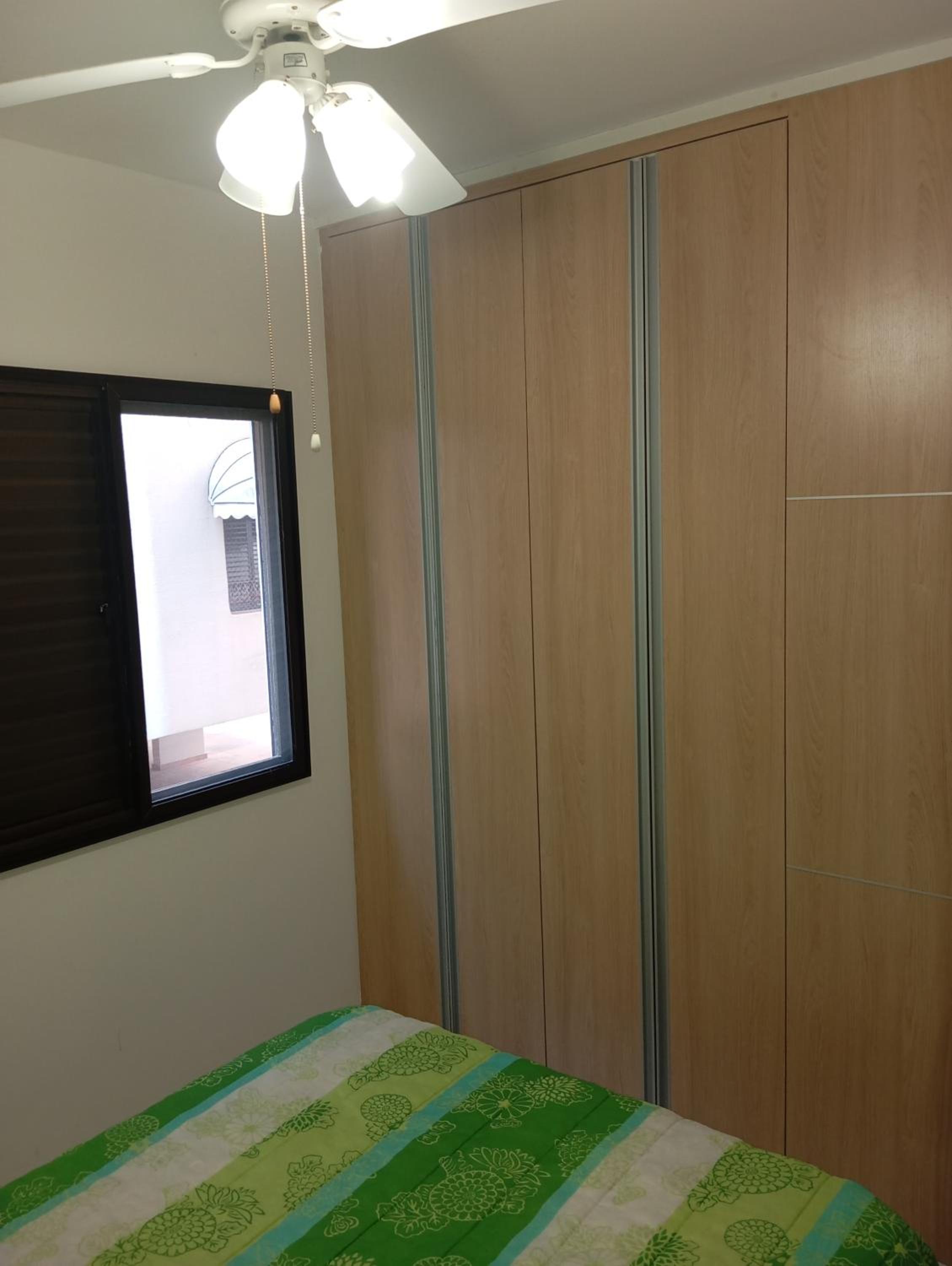 Apto Guarujá 200 metros Praia Enseada