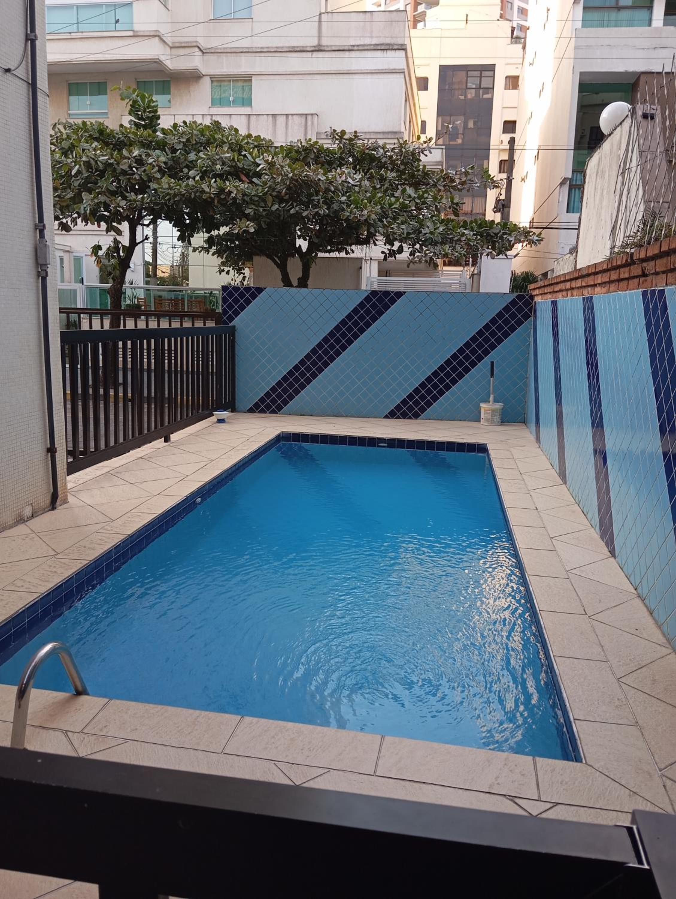 Apto Guarujá 200 metros Praia Enseada
