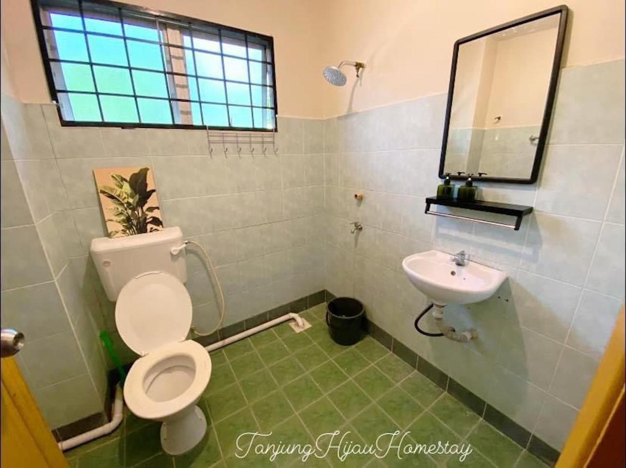 Tanjung Hijau Homestay - 2nd Floor ONLY - FREE wifi - 4 bedrooms view 2