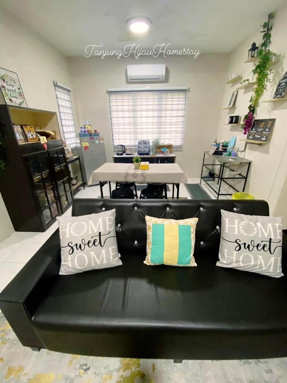 Tanjung Hijau Homestay - 2nd Floor ONLY - FREE wifi - 4 bedrooms view 4